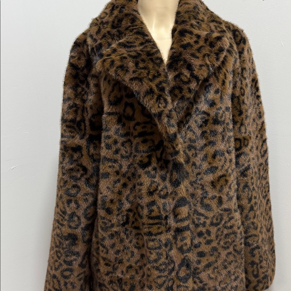 Leopard Print Faux Fur Coat - Picture 2 of 4